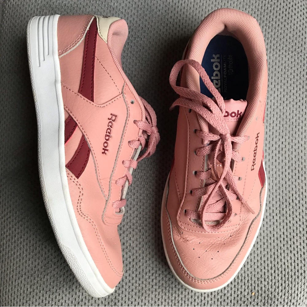 Reebok Sneakers